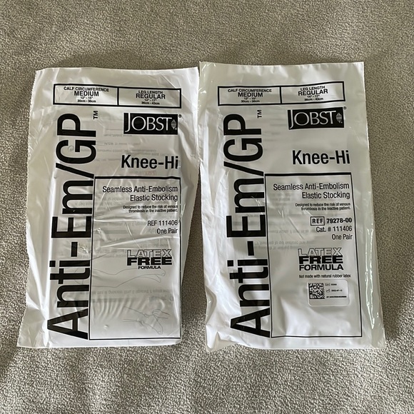Jobst at medium reg knee-hi anti-embolism elastic stockings, Latex Free. 2 pair - Picture 1 of 2